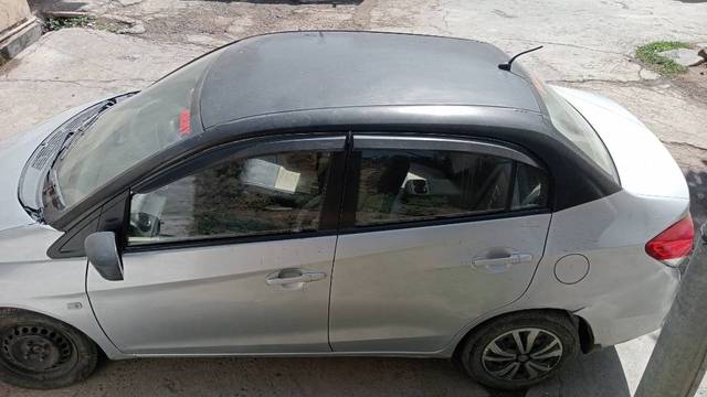 https://images10.gaadi.com/usedgaadi-sellcar/UsedCar/af38a805-0a4f-4806-96b0-5406e662f598/5076383a-74b5-42a1-a9bb-72951e03d1f4.jpg?imwidth=6402