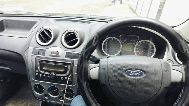 https://images10.gaadi.com/usedgaadi-sellcar/UsedCar/af7b1fa7-18c4-46b8-9c9d-12b9264e1aae/297783ed-5403-4277-93b4-d8a372cf8e7d.jpg?imwidth=6402