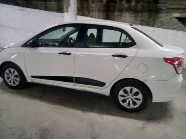 https://images10.gaadi.com/usedgaadi-sellcar/UsedCar/af7ec03c-6fee-4f84-b53b-a4b3814ce8c2/e841fd7b-1820-4aa5-8769-c9a06f3052f3.jpeg?imwidth=6402