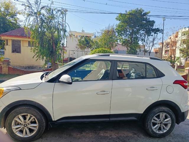 https://images10.gaadi.com/usedgaadi-sellcar/UsedCar/af8659ba-63e2-4913-b3f9-85fbcc70d3c5/9fae8cff-8b8d-4d95-850b-9b9303c2379c.jpeg?imwidth=6401