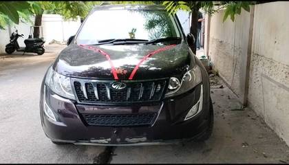 Mahindra XUV500 W10 2WD Mahindra XUV500 W10 2WD