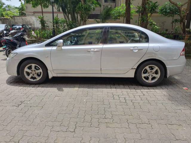 https://images10.gaadi.com/usedgaadi-sellcar/UsedCar/b096ade6-d64a-42c7-85c5-f221ad574d39/fd3ea48f-f967-4b4f-8a2d-396968fcfd92.jpg?imwidth=6402