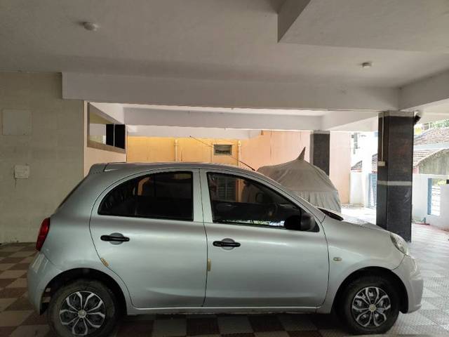 https://images10.gaadi.com/usedgaadi-sellcar/UsedCar/b0a26b33-cceb-434e-b533-f133d28d6ab7/6bd62122-4173-4db1-8ecc-b4d5b9dfb17a.jpg?imwidth=6401