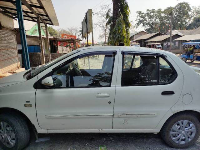 https://images10.gaadi.com/usedgaadi-sellcar/UsedCar/b0d72272-16ee-4bec-9fc1-ab4aab8ebab8/2007647d-e232-4083-a992-594e50e9c060.jpg?imwidth=6401