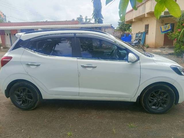 https://images10.gaadi.com/usedgaadi-sellcar/UsedCar/b103026d-ee16-4ef5-a19e-12c71b08e0ca/52522fc8-efbf-46e3-a682-f8b564bb6bf3.jpg?imwidth=6401