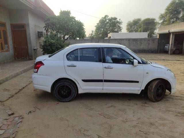 https://images10.gaadi.com/usedgaadi-sellcar/UsedCar/b121216e-f5ef-4d7a-8531-43b91a972ce7/2532e876-a45e-418e-b89b-5bd05de94f5a.jpg?imwidth=6401