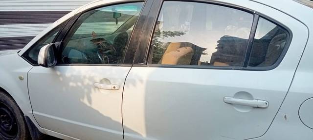 https://images10.gaadi.com/usedgaadi-sellcar/UsedCar/b143a4d1-25c2-4af7-9b45-060e1b7c2c03/0e7e9afd-de16-41bd-8b85-28ccadf5e423.jpg?imwidth=6402
