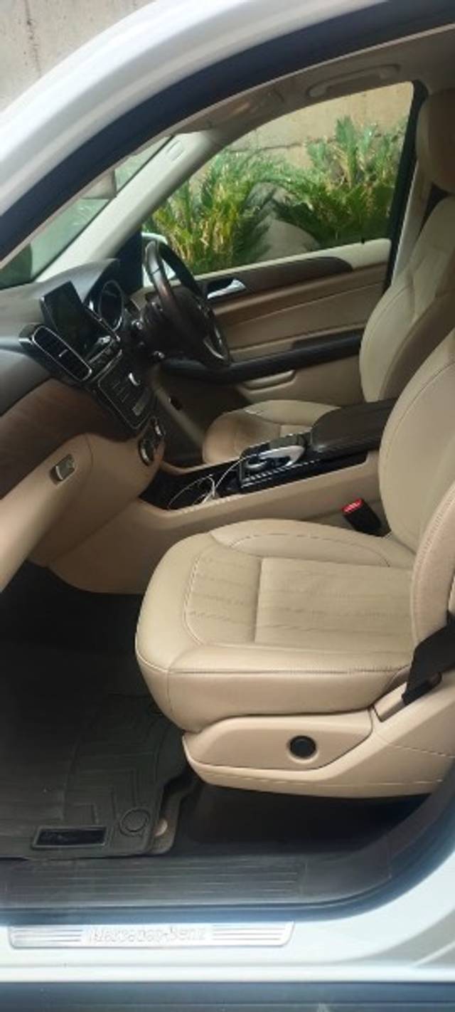 https://images10.gaadi.com/usedgaadi-sellcar/UsedCar/b1897a34-4b3f-4c49-bb37-04191d175a89/e3036a17-9d7f-4d3b-9d96-f55466b87cd4.jpeg?imwidth=6402