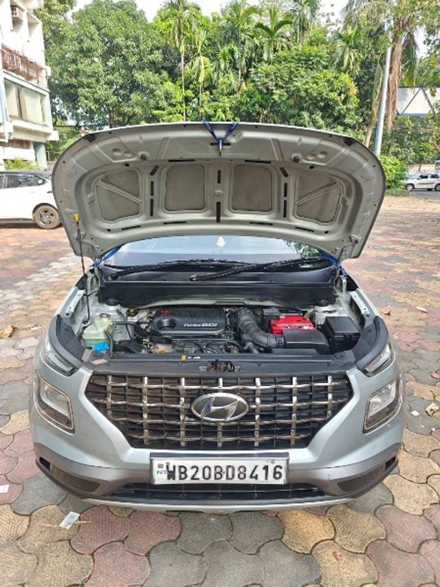 https://images10.gaadi.com/usedgaadi-sellcar/UsedCar/b1ec4984-ff31-486c-9456-e3de8d3f1b7b/17baf256-51be-4f53-8abe-f6ddcaa0b1a6.jpg?imwidth=6402