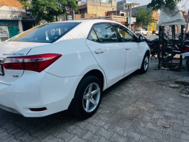 https://images10.gaadi.com/usedgaadi-sellcar/UsedCar/b20c34fe-7340-48be-b179-556ba1e96bbb/80179558-9831-46fc-b30c-7d74eb88e39a.jpeg?imwidth=6401