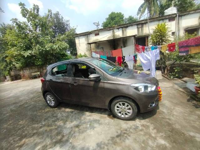 https://images10.gaadi.com/usedgaadi-sellcar/UsedCar/b2402119-1991-4f71-94d5-facd1a76a051/568acd47-f987-4605-9922-7eba22583348.jpg?imwidth=6400