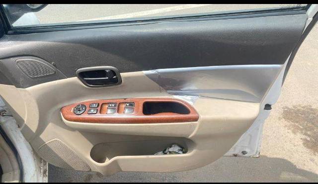 https://images10.gaadi.com/usedgaadi-sellcar/UsedCar/b2459b6d-a3df-4c2f-b212-8fde95ead2ad/52d0c6b9-f397-4e5f-88db-ecd87b9cc7ee.jpg?imwidth=6401