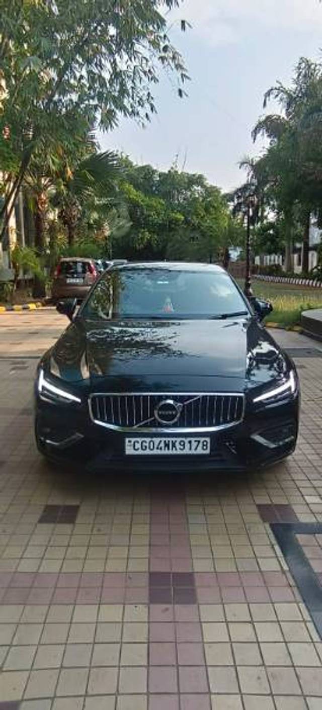 https://images10.gaadi.com/usedgaadi-sellcar/UsedCar/b25650d3-e7d8-4000-aad7-42fcdc24b8ad/7acb013f-0484-4724-8244-e956603583ed.jpg?imwidth=6400