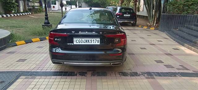 https://images10.gaadi.com/usedgaadi-sellcar/UsedCar/b25650d3-e7d8-4000-aad7-42fcdc24b8ad/a2175430-0ac9-440a-8b26-1895ca012eb3.jpg?imwidth=6402