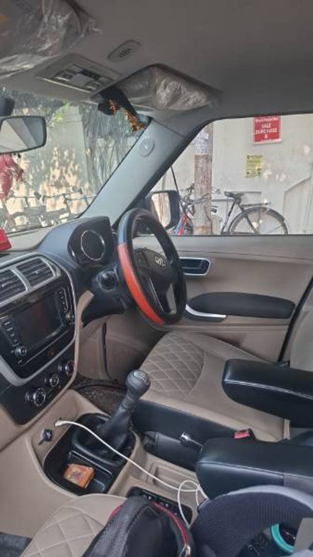 https://images10.gaadi.com/usedgaadi-sellcar/UsedCar/b2875423-18d4-4549-ab2f-b2893a487655/09393a13-99ab-49ca-8be2-ba5e358fa466.jpg?imwidth=6401