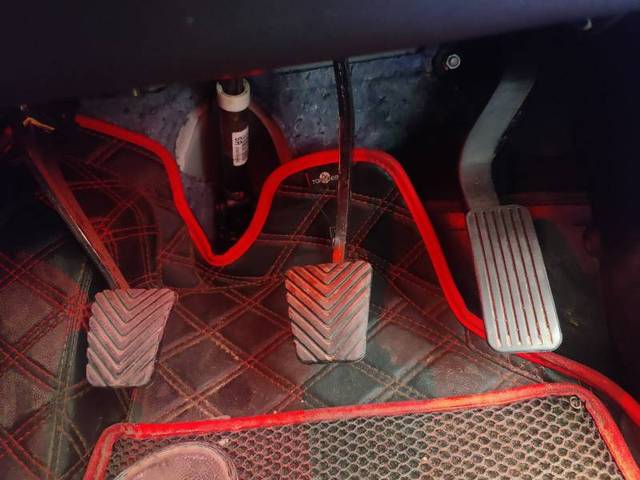 https://images10.gaadi.com/usedgaadi-sellcar/UsedCar/b28963f0-a38d-49f2-bdf7-19cfa02bfe91/a670da6f-a9ed-43cc-864e-10bb404d7a38.jpg?imwidth=6402