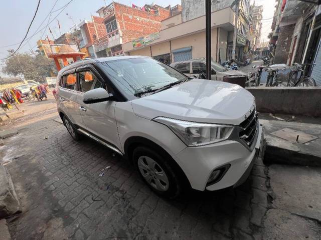 https://images10.gaadi.com/usedgaadi-sellcar/UsedCar/b2ad2ac1-d9cf-4175-a671-4e67e070e72b/73455de9-9e30-4490-8bb1-b494dc198a09.jpg?imwidth=6400