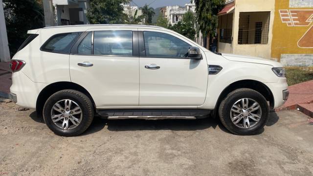 https://images10.gaadi.com/usedgaadi-sellcar/UsedCar/b2f5d7f7-d4cc-47d7-98d3-7d72526d256e/95bcfa21-eee9-47bf-8b1d-7f38df3fb0c5.jpeg?imwidth=6401