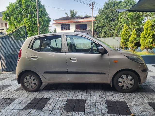 https://images10.gaadi.com/usedgaadi-sellcar/UsedCar/b2f5e815-ec31-4cba-a90f-dd06e1a22480/2ff3e7e8-8984-4424-8077-e3f9120483a7.jpg?imwidth=6401