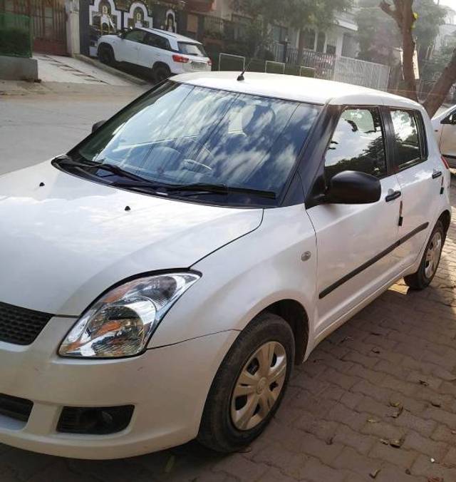 https://images10.gaadi.com/usedgaadi-sellcar/UsedCar/b2f8932c-6076-48d1-8c3d-efabce8af7c3/77ea4bef-606b-4b02-b82b-5eb191ec6d1b.jpg?imwidth=6400