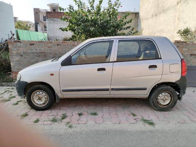 https://images10.gaadi.com/usedgaadi-sellcar/UsedCar/b30d529b-05ea-4678-96ea-426365f4beda/60ad9762-9ea9-49d7-88e6-eb1cc6302b2e.jpg?imwidth=6401