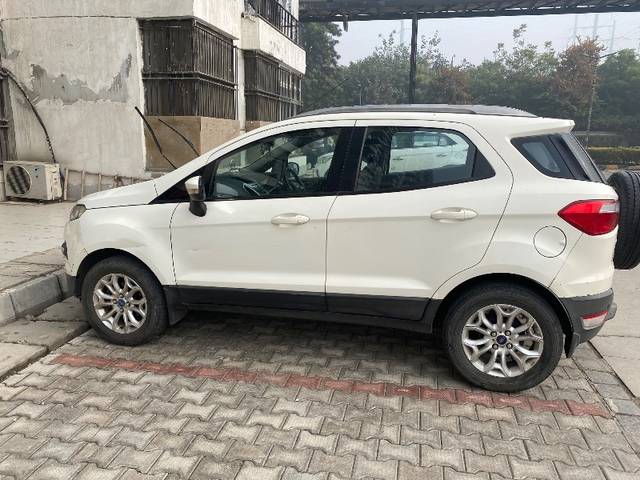 https://images10.gaadi.com/usedgaadi-sellcar/UsedCar/b3228312-1c9d-4e51-b177-77d5142fa24d/793c635e-deb9-44fb-8a66-549dda99b798.jpeg?imwidth=6401