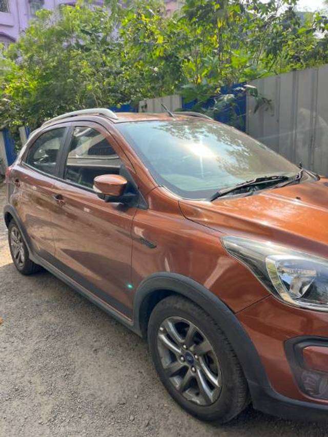 https://images10.gaadi.com/usedgaadi-sellcar/UsedCar/b32d7434-f076-4c65-97ec-0a3b3ec65c8b/0dcebc5f-c315-4d0a-ad02-06a63b1f7570.jpg?imwidth=6400