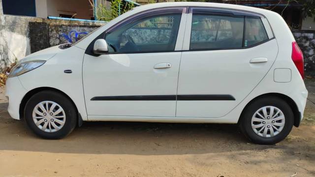 https://images10.gaadi.com/usedgaadi-sellcar/UsedCar/b33bdf26-71ef-4e3c-a27a-487d18f34805/5d602f96-61b0-427b-b5ce-112ea36ab83b.jpg?imwidth=6402