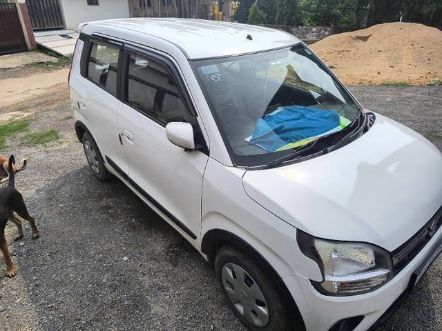 https://images10.gaadi.com/usedgaadi-sellcar/UsedCar/b35ecc7e-3384-4594-84bd-ffc06b5a87d9/1e5d74c1-0716-4045-a151-6a6d64130b6a.jpg?imwidth=6400