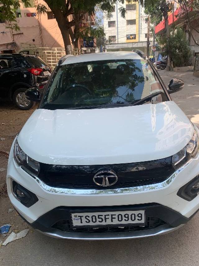 https://images10.gaadi.com/usedgaadi-sellcar/UsedCar/b388651e-51e6-48fb-afcd-9579b771ee91/b49f0b95-985d-40ec-9261-05d7b5ccebf1.jpeg?imwidth=6400