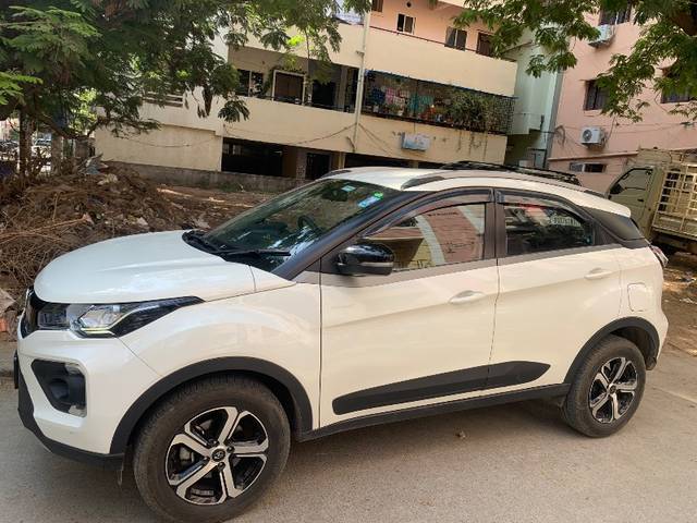 https://images10.gaadi.com/usedgaadi-sellcar/UsedCar/b388651e-51e6-48fb-afcd-9579b771ee91/b8bc61d3-ae42-492f-87a6-dcfdc677d94d.jpeg?imwidth=6401