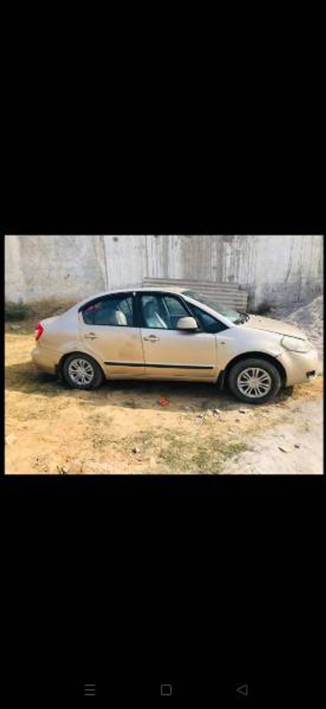 https://images10.gaadi.com/usedgaadi-sellcar/UsedCar/b412c787-c2fb-4e38-bca3-f72de87cc39f/35790e55-2aff-4fe7-b070-922a31377e6d.jpg?imwidth=6401