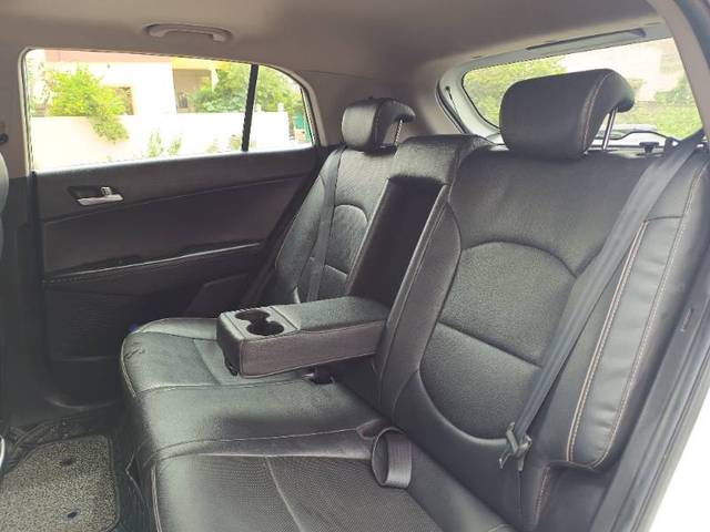 https://images10.gaadi.com/usedgaadi-sellcar/UsedCar/b42f747d-7513-47ed-9ad9-fa135a683d94/ecc587b6-13b7-4102-ab8b-763c686e1203.jpg?imwidth=6402