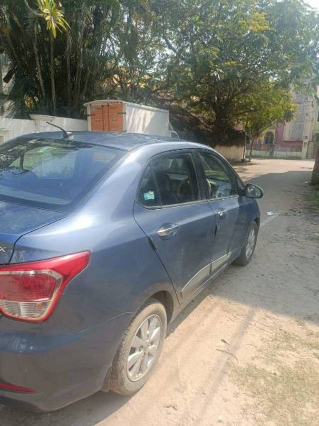 https://images10.gaadi.com/usedgaadi-sellcar/UsedCar/b43dad37-2ccf-4d3c-a449-13d60d968b5c/02d6e085-ba00-488b-8e45-9ece58c2001e.jpg?imwidth=6401