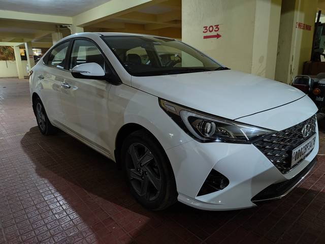 https://images10.gaadi.com/usedgaadi-sellcar/UsedCar/b44d0f00-0f3a-4a26-b107-7eca325774d5/31830315-ad47-43fd-8779-35e6d8a9f670.jpg?imwidth=6400