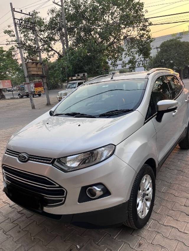 https://images10.gaadi.com/usedgaadi-sellcar/UsedCar/b453d43e-283c-4283-b510-883b2e71813b/7575e2fc-0386-4044-94d1-60ca4a4ef5ed.jpg?imwidth=6401