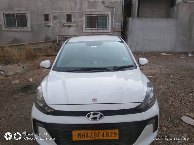 https://images10.gaadi.com/usedgaadi-sellcar/UsedCar/b459d70b-393f-4ac8-8b1f-72544ec95102/dabe9ef2-878e-46b0-8ab4-81ba93f7187a.jpg?imwidth=6400