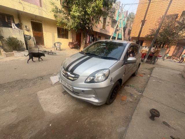 https://images10.gaadi.com/usedgaadi-sellcar/UsedCar/b47e07bb-5c95-42b2-8558-d1f0cbefcdbb/b008c6ff-8cd5-4761-88f0-657aa4452366.jpeg?imwidth=6400