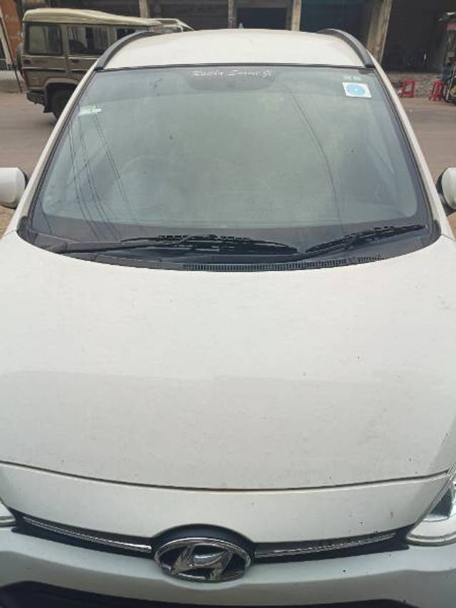 https://images10.gaadi.com/usedgaadi-sellcar/UsedCar/b4fb552d-e954-444d-a44d-34dd0c16ff92/41ed4a02-0bd7-4107-8c0c-33a6626e2b8d.jpg?imwidth=6400