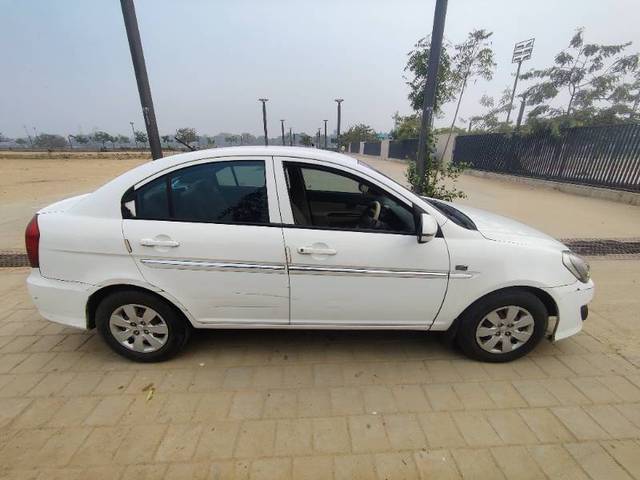 https://images10.gaadi.com/usedgaadi-sellcar/UsedCar/b520b567-c209-4bcb-be93-014bd77a3040/b338c3b1-c828-442a-b24e-21097b3ca877.jpeg?imwidth=6401