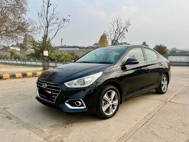 https://images10.gaadi.com/usedgaadi-sellcar/UsedCar/b522e0eb-2631-48fa-ac6e-e978f0b0f3c4/16ede086-2a7d-4467-9582-515100f8cf0b.jpeg?imwidth=6400