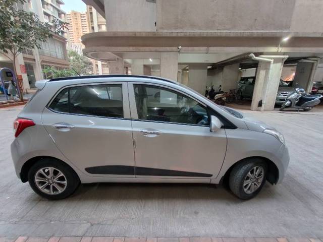 https://images10.gaadi.com/usedgaadi-sellcar/UsedCar/b530b16c-4f0a-490f-9e73-6e2745ad4e2a/12de2f05-507b-4823-afcf-2b2e8d487986.jpg?imwidth=6401