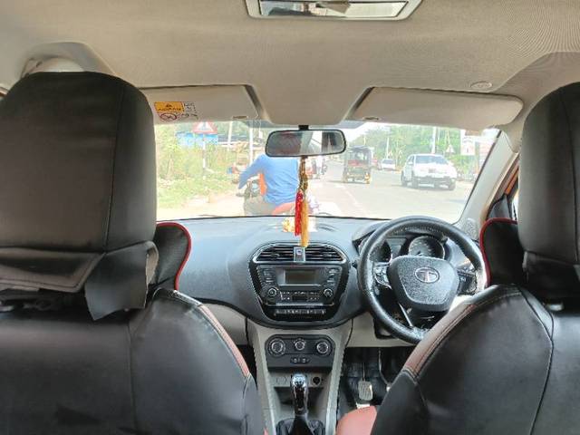 https://images10.gaadi.com/usedgaadi-sellcar/UsedCar/b5856166-209f-4f43-bed6-5e978ac4981f/960761f1-0a94-40d0-ab4b-d1fb84e5c5d9.jpg?imwidth=6402