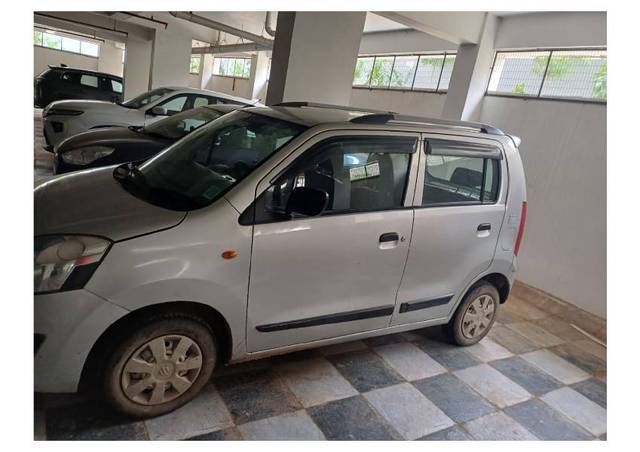 https://images10.gaadi.com/usedgaadi-sellcar/UsedCar/b5a8c05e-7de2-46bd-84cc-0cb94e69f76e/393b0f49-de98-49e3-b224-3c950c7f4bdf.jpg?imwidth=6400