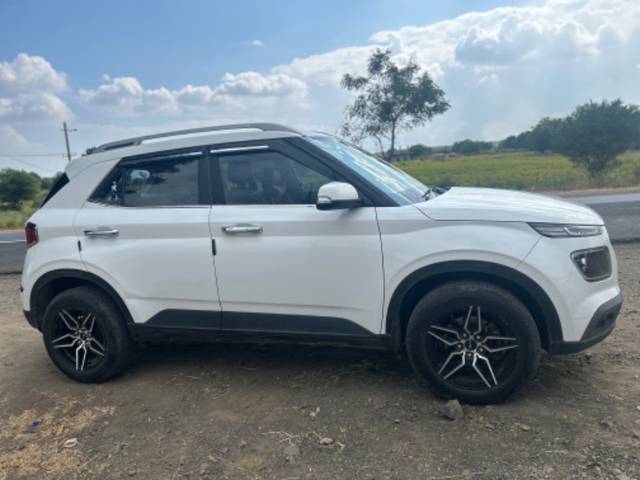 https://images10.gaadi.com/usedgaadi-sellcar/UsedCar/b5c12928-0438-4fed-884d-6c41a50138bc/69f96638-15e3-4b4d-a771-79f67ecc5496.jpeg?imwidth=6401