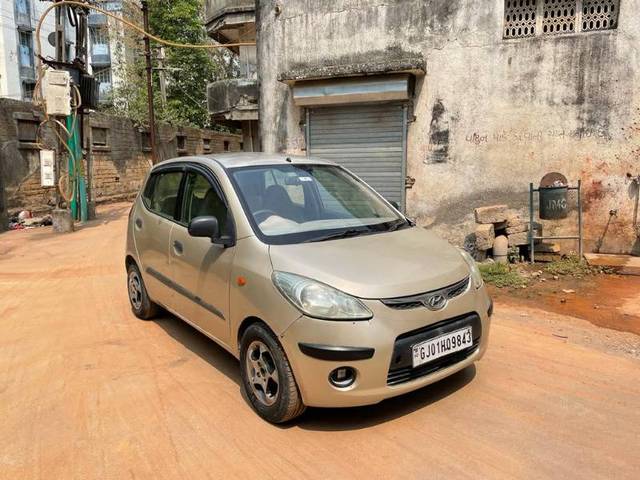 https://images10.gaadi.com/usedgaadi-sellcar/UsedCar/b5c47b8f-b755-4d0d-b399-be046a460b62/7b57be25-6c51-4866-bf88-20a495d27924.jpg?imwidth=6400