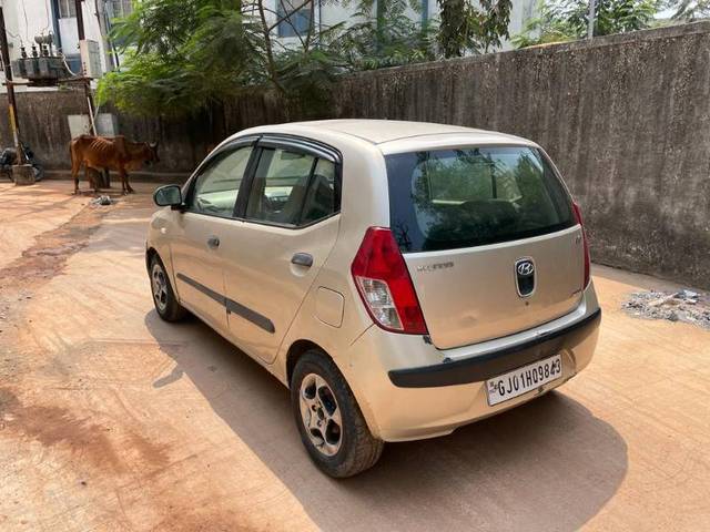 https://images10.gaadi.com/usedgaadi-sellcar/UsedCar/b5c47b8f-b755-4d0d-b399-be046a460b62/e4ee0bc5-6376-4ef4-b8ea-752871536397.jpg?imwidth=6402