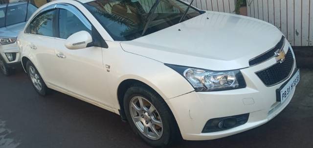 https://images10.gaadi.com/usedgaadi-sellcar/UsedCar/b5e4a6b2-3d59-4a6e-a2a0-95bc0b45c0fa/76a5cb23-dc2d-43e1-ba45-7621bd79668f.jpeg?imwidth=6401
