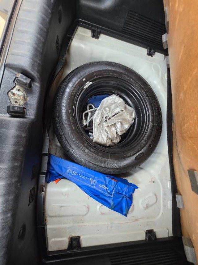 Second-hand 2023 Kia Sonet HTK Plus Diesel iMT BSVI for sale in Kamrup-10