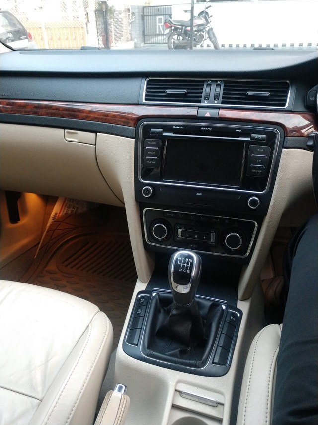 Second-hand 2011 Skoda Superb 1.8 TSI MT for sale in Chandigarh-8